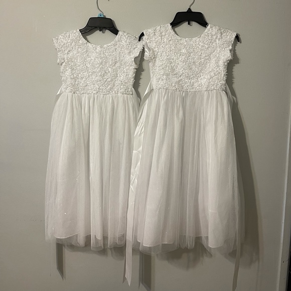 2 identical dresses for sisters or twins - Picture 2 of 5